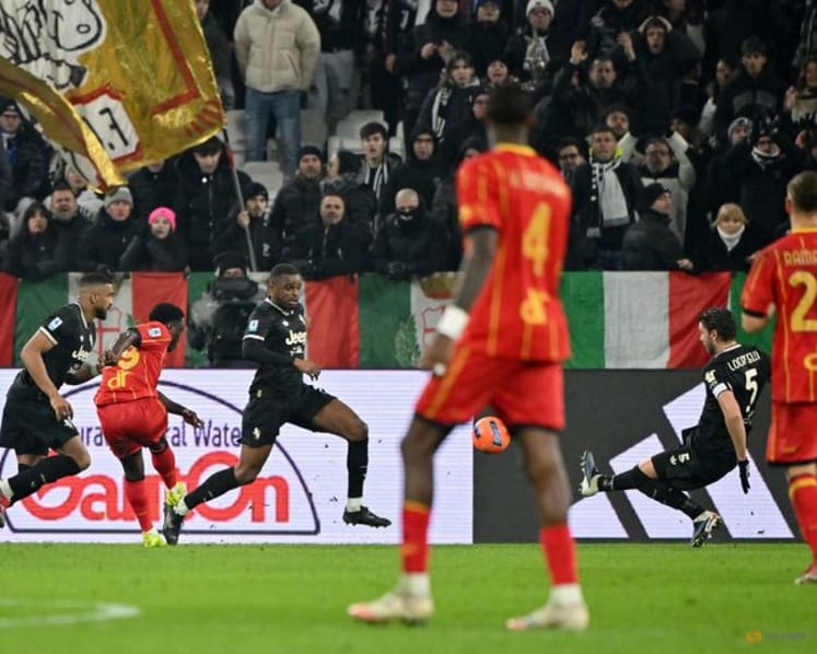 Juventus's title hopes suffer blow in 1-1 draw with struggling Lecce