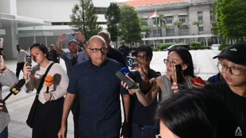 Iswaran tiba di Mahkamah Negara untuk menyerah diri dan mulakan hukuman penjara Iswaran tiba di Mahkamah Negara untuk menyerah diri dan mulakan hukuman penjara