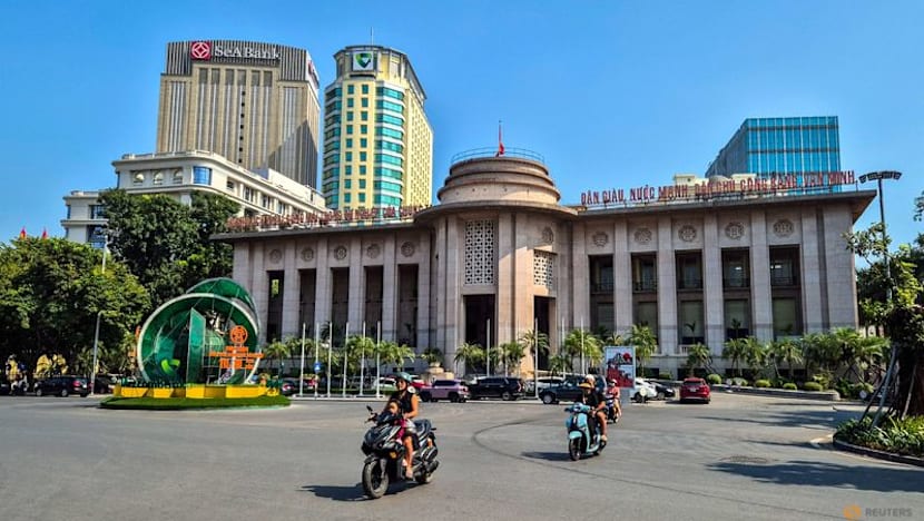 Fitch says Vietnam banks likely to face significant pressure from government growth target