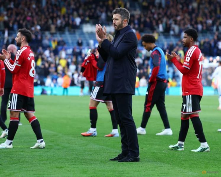 Man United show fight but familiar flaws remain in Leeds draw