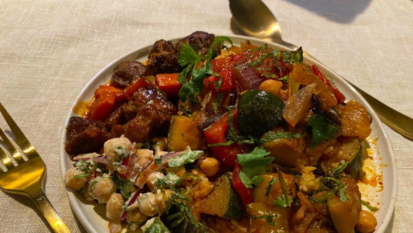 With a little help from friends, one restaurant in Boat Quay is giving away free food