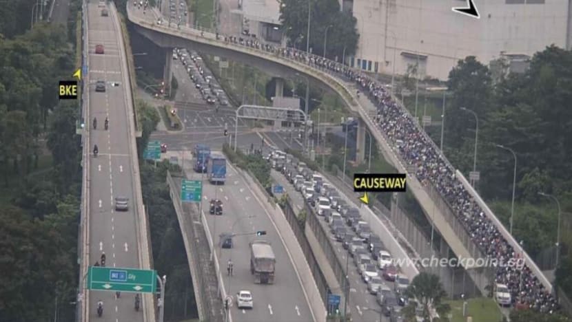 Continued heavy traffic on Causeway into JB amid Singapore, Malaysia school holidays