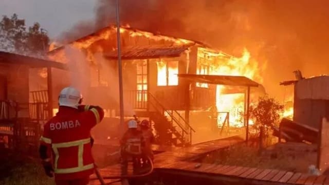 马国沙巴大火烧毁6房子  41人流离失所