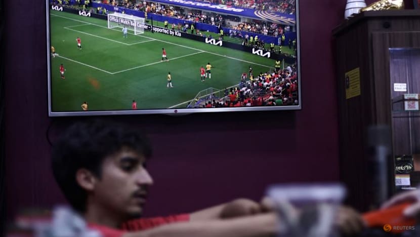 In soccer-crazy Brazil, streaming upstart pulls World Cup viewers from TV to YouTube