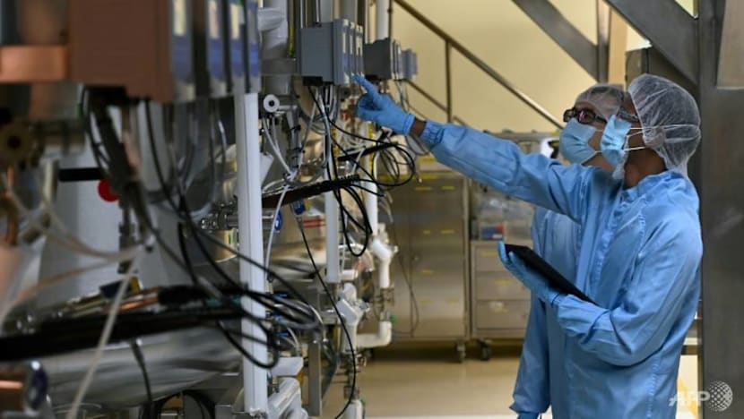 Singapore's manufacturing output shrinks in August, first drop in over a year