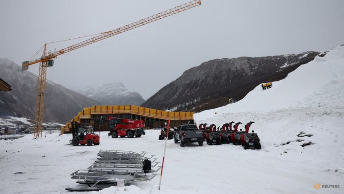 The size S problem: female workers confront a male-focused industry