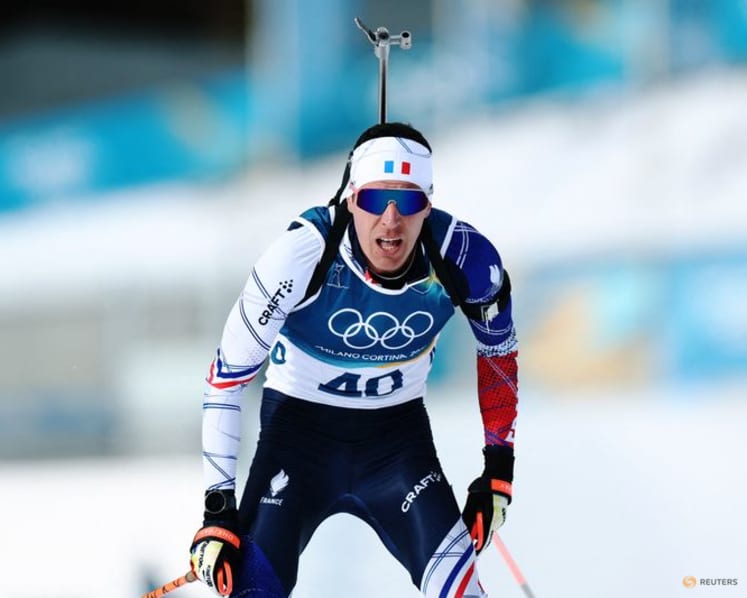 Biathlon-Fillon Maillet storms to gold for France in 'perfect race'