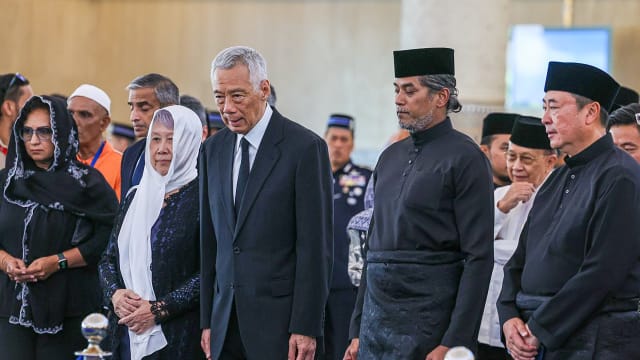 马国前首相阿都拉国葬 李资政出席致敬仪式 