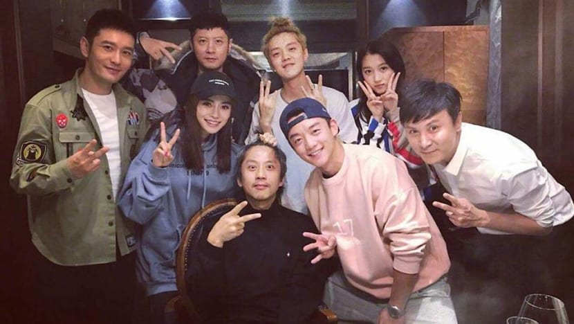 Are Luhan and Guan Xiao Tong being too open with their relationship? Are Luhan and Guan Xiao Tong being too open with their relationship?