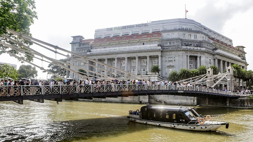 Thousands pay final respects to Mr Lee Kuan Yew