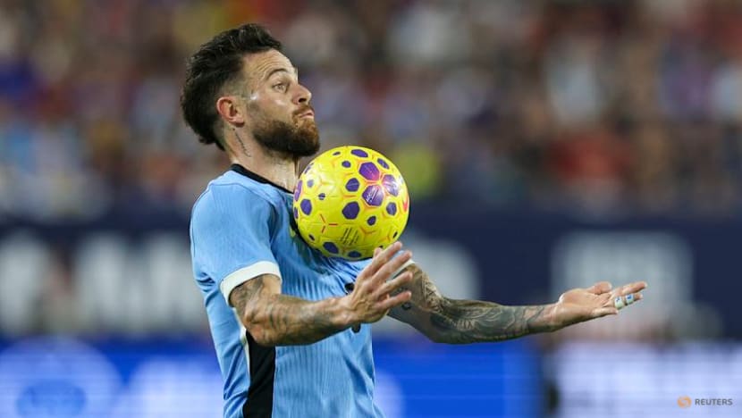 Suarez, Nandez miss out as Bielsa names Uruguay's World Cup squad