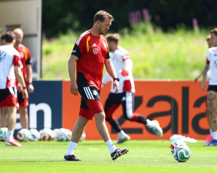 Four-time winners Germany out to restore tarnished reputation