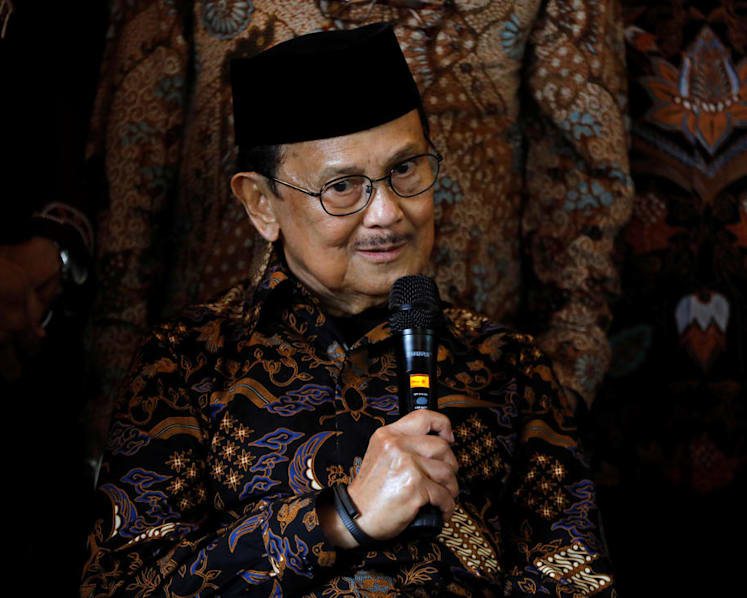 Singapore leaders express condolences over death of former Indonesian president Habibie