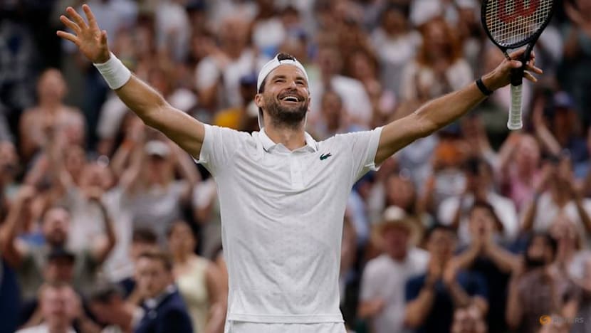 A year after Wimbledon heartache, Dimitrov sees off Berrettini for return to fourth round