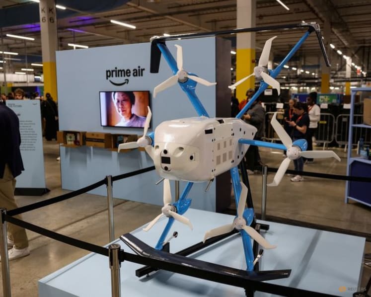 US lawmakers ask FAA to conduct review before allowing Amazon drone hub near Boston