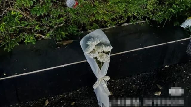 珠海越野车冲撞行人 清洁工洗“血地”画面曝光