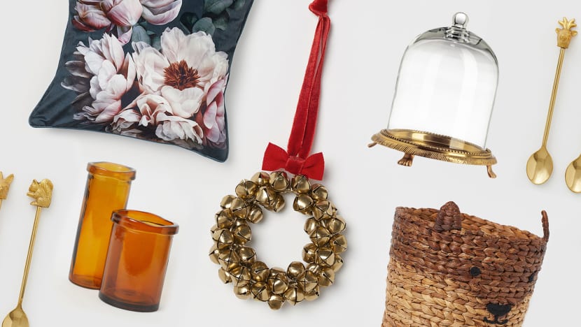 H&M Home’s Holiday Pop-Up Is Back — These Are All The Weird & Wonderful Things We Want To Get H&M Home’s Holiday Pop-Up Is Back — These Are All The Weird & Wonderful Things We Want To Get