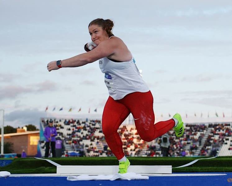 Throwers hurl themselves onto social media, build supporter communities