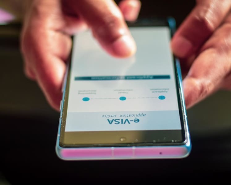 Police warn of phishing scams involving online entry visa, digital arrival card applications 