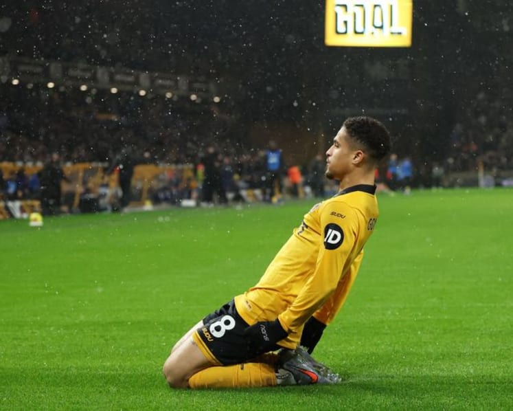 Wolves avoid unwanted record with 2-0 win over local rivals Villa