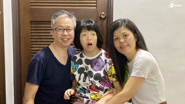 20岁特需女儿半夜醒来拳打脚踢 妈妈心力交瘁
