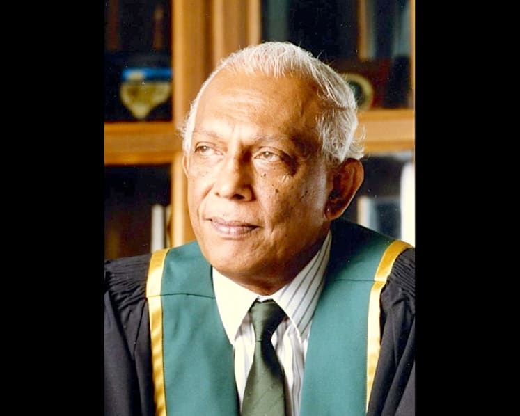 'Noble, patient, inspiring': Eugene Wijeysingha, ex-headmaster of Raffles Institution and education visionary, dies aged 90