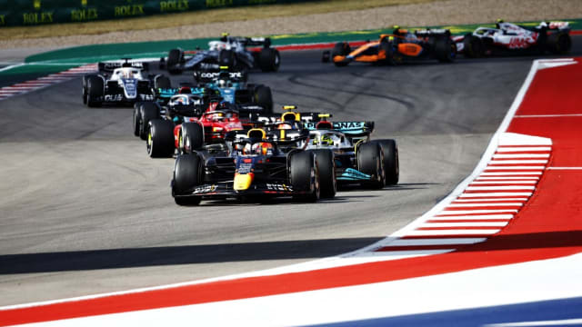 F1美国大奖赛：红牛车队维斯塔潘夺冠