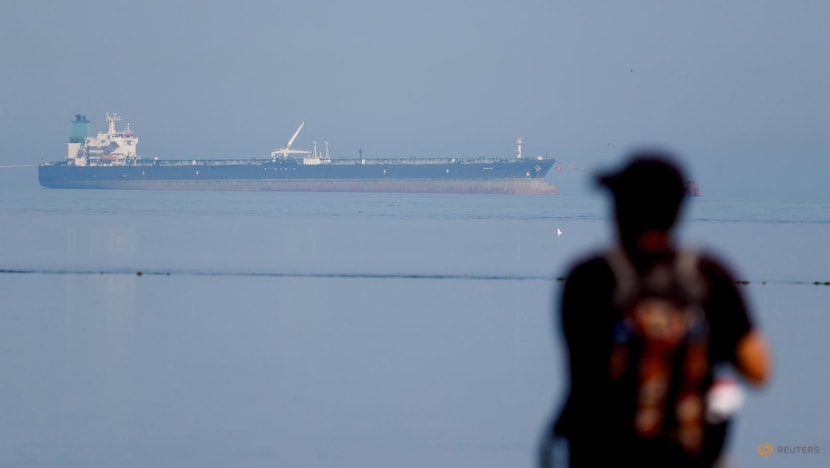 US allows countries to buy Russian oil stranded at sea for 30 days