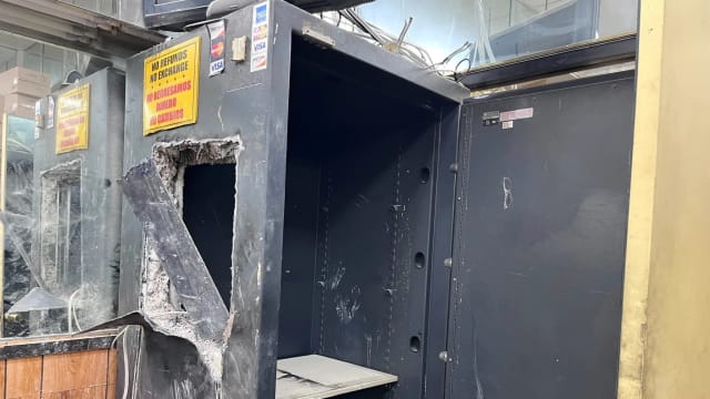 美国洛杉矶窃贼挖穿墙壁 盗走千万美元珠宝