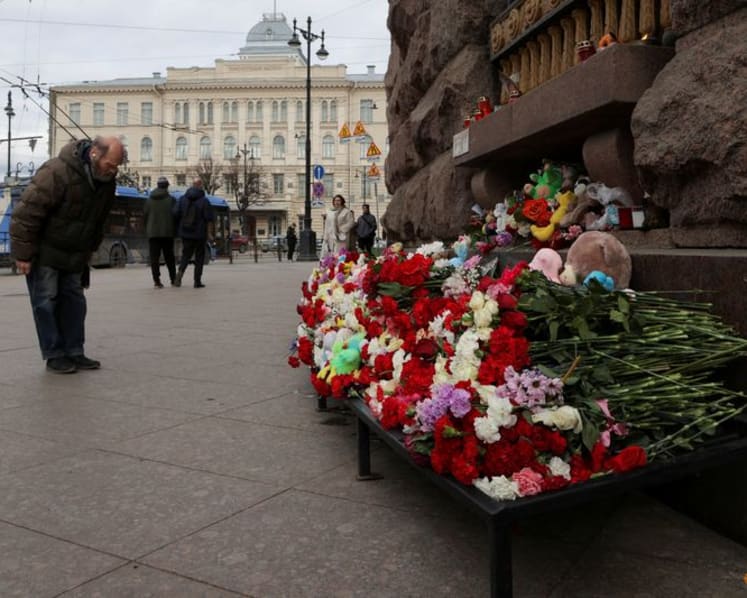 Commentary: Putin’s conspiracy theories make Russians less safe