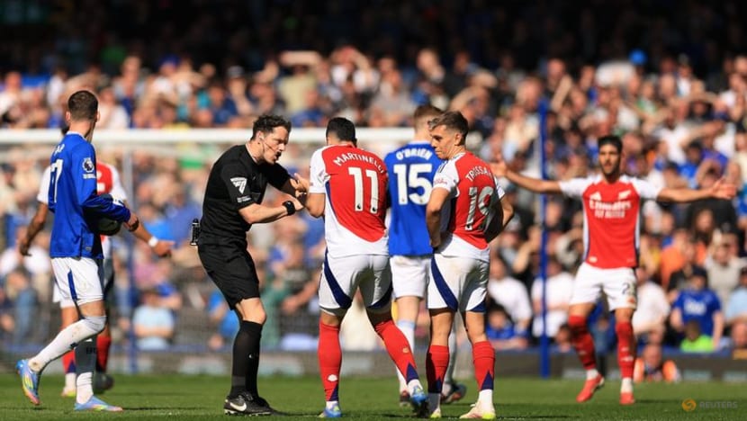 Arsenal's draw with Everton hands Liverpool a boost, Villa beat high-flying Forest Arsenal's draw with Everton hands Liverpool a boost, Villa beat high-flying Forest