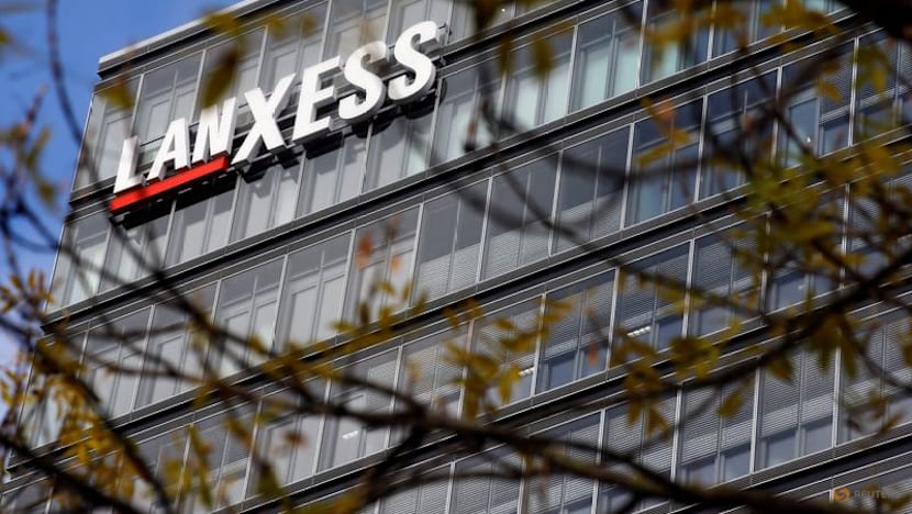 Lanxess sees oil price in range of $100-$110 per barrel