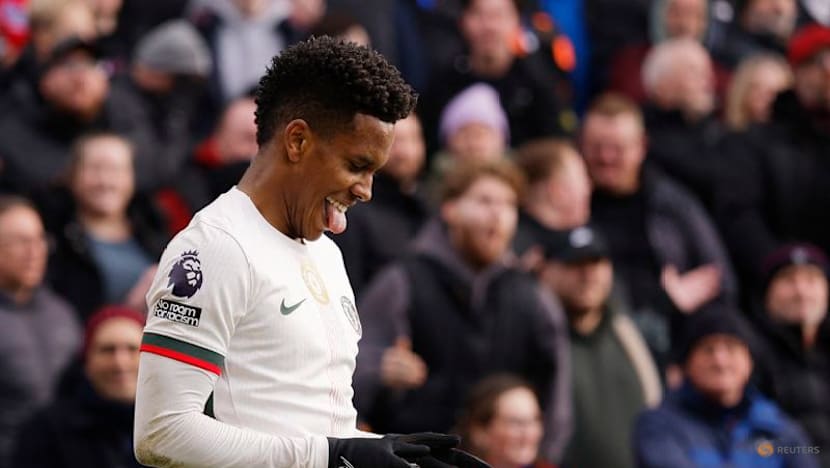 Chelsea boss Rosenior praises 'special talent' Estevao after win over Palace