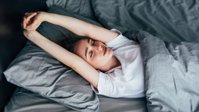 睡满9个小时比睡眠不足更“催命”！最佳睡眠时间这样拿捏