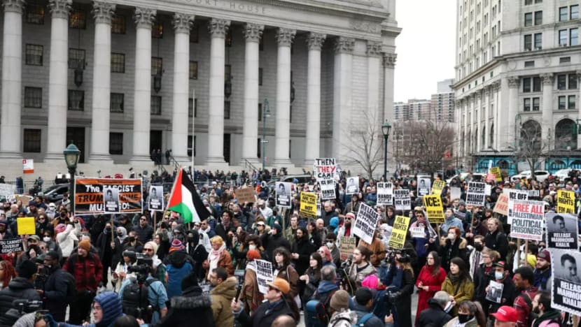 Mahasiswa Palestin diberkas semasa temu duga mohon jadi rakyat Amerika Mahasiswa Palestin diberkas semasa temu duga mohon jadi rakyat Amerika