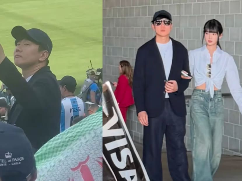 Singer JJ Lin and girlfriend spotted by fans at the FIFA World Cup final Singer JJ Lin and girlfriend spotted by fans at the FIFA World Cup final