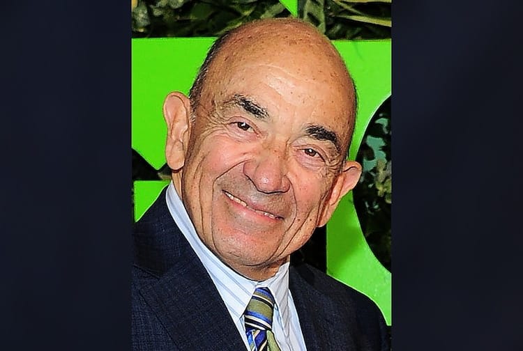 马杜罗案关键法律人物曝光 92岁法官与阿桑奇辩护律师成焦点