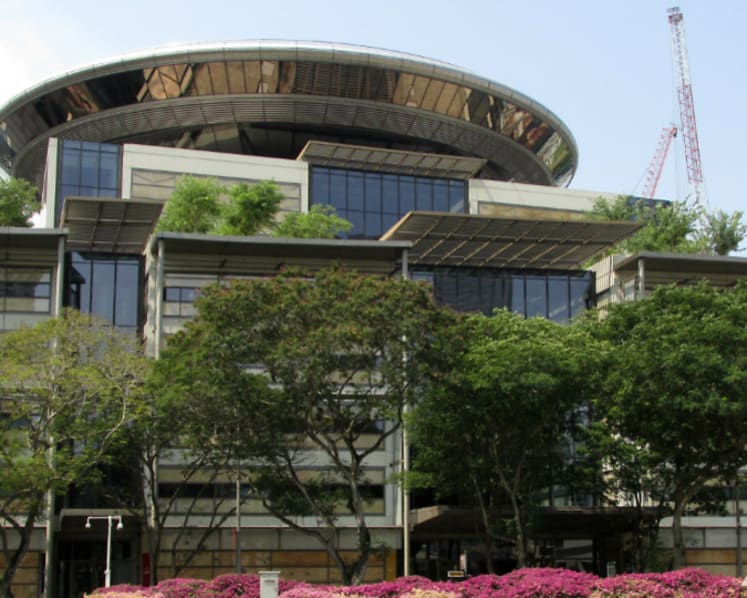 Woman under investigation for acting as a lawyer without valid practising certificate