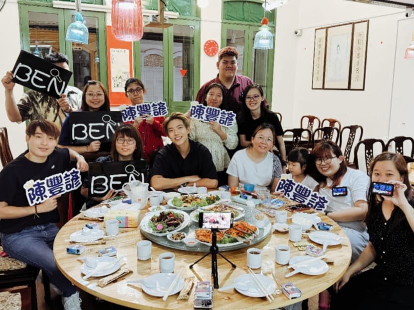 Actor Benjamin Tan thanks fans for his Star Awards Top 10 Most Popular win with a vegetarian dinner Actor Benjamin Tan thanks fans for his Star Awards Top 10 Most Popular win with a vegetarian dinner