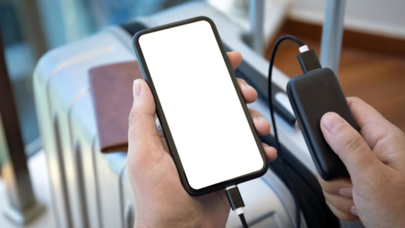 'Power bank' dilarang digunakan dalam pesawat SIA, Scoot mulai April