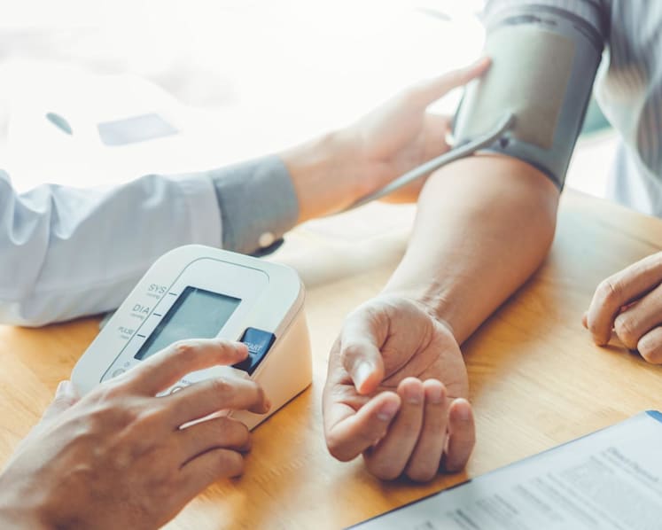 Can you prevent high blood pressure in your 40s and 50s? Are there non-medicated ways to lower it?
