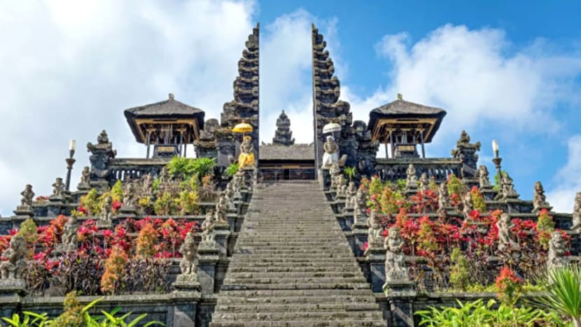 Bali keluar panduan etika untuk pelancong hormati budaya, undang-undang Indonesia