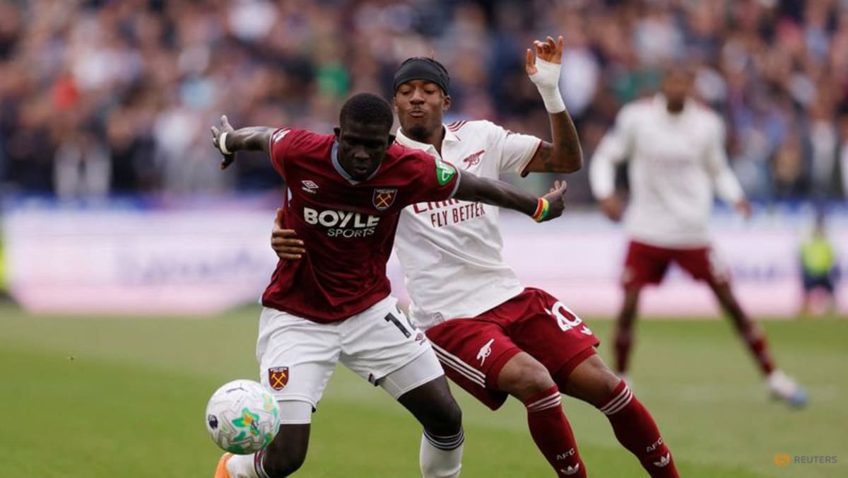 Brentford sign Senegal defender Diouf from West Ham