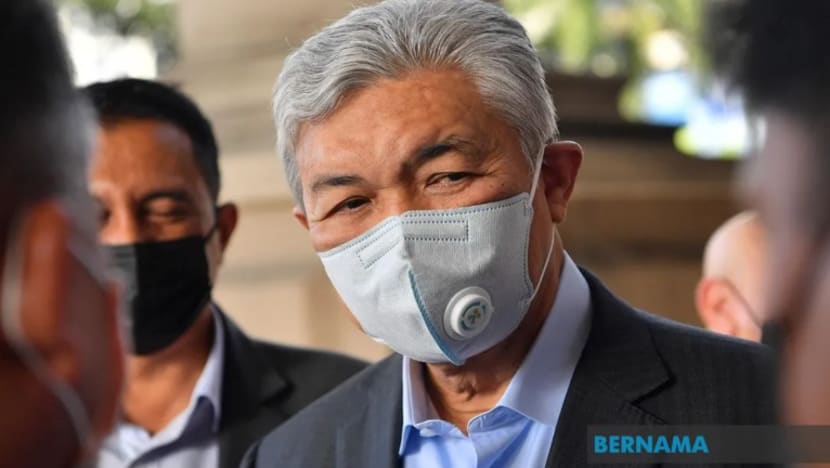 Presiden UMNO Ahmad Zahid fail saman fitnah terhadap mantan PM Malaysia Dr Mahathir 
