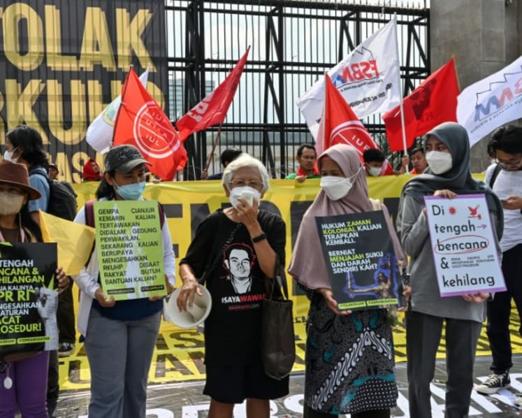 ‘Should I cancel my trip to Bali?’: Indonesia seeks to calm tourists’ jitters over new sex-outside-marriage law