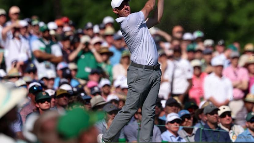 Carefree McIlroy strengthens grip on Masters title defence