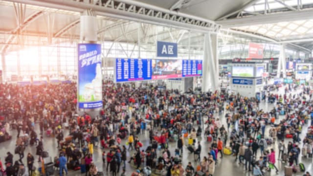 中国春运明天开始 预计出行量达95亿人次