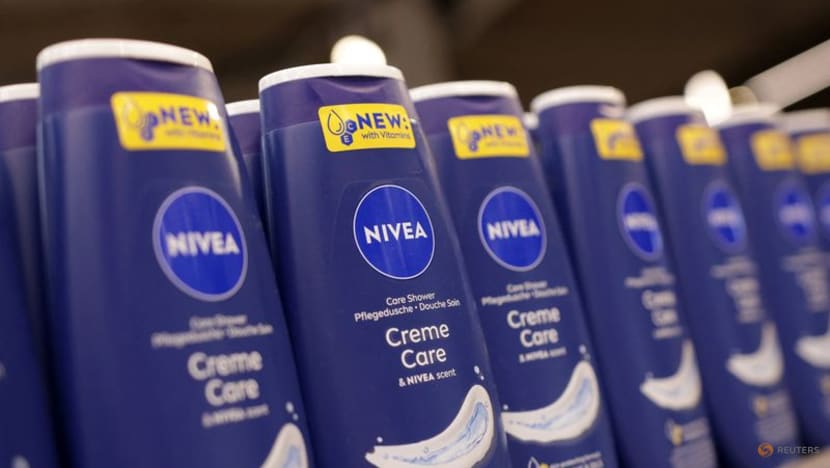 Wary of sticker shock, retailers clash with brands on price hikes