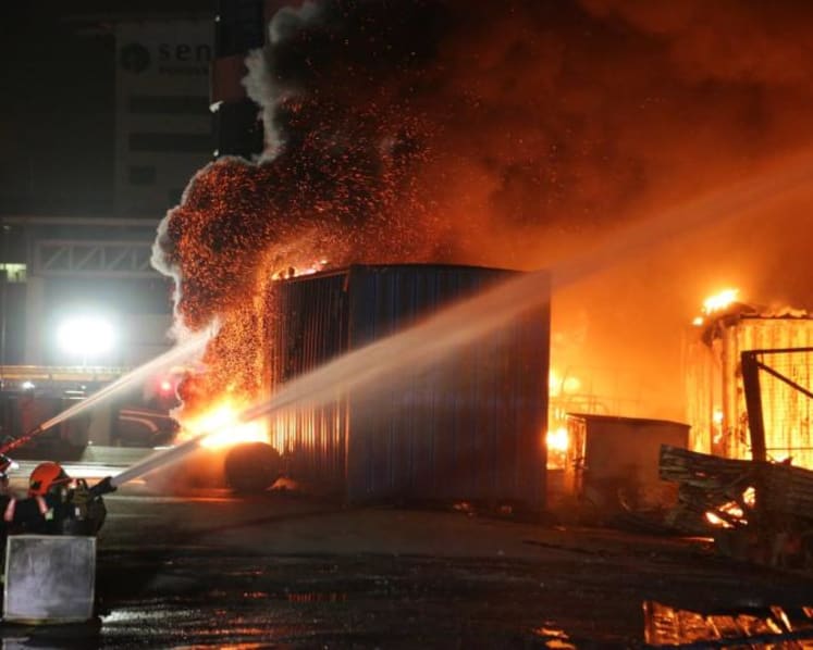 500 old buildings required to have critical fire safety features; new penalties for suppliers of non-compliant products