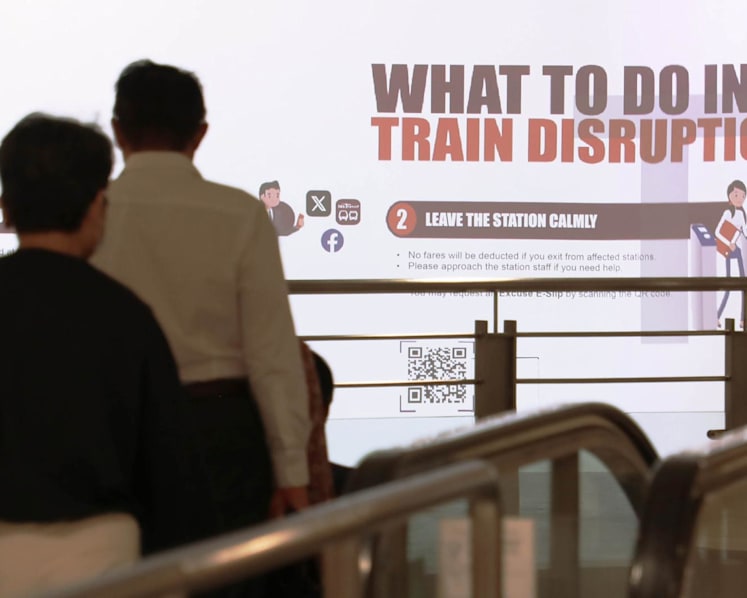 New digital signs at Serangoon MRT station aim to ease commuter confusion during train breakdowns